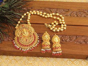 Gold platted geru polish temple necklace set 3