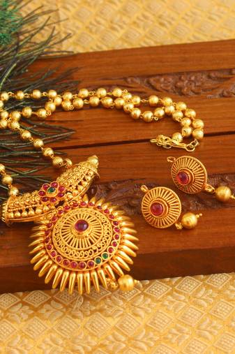 Gold platted geru polish necklace set