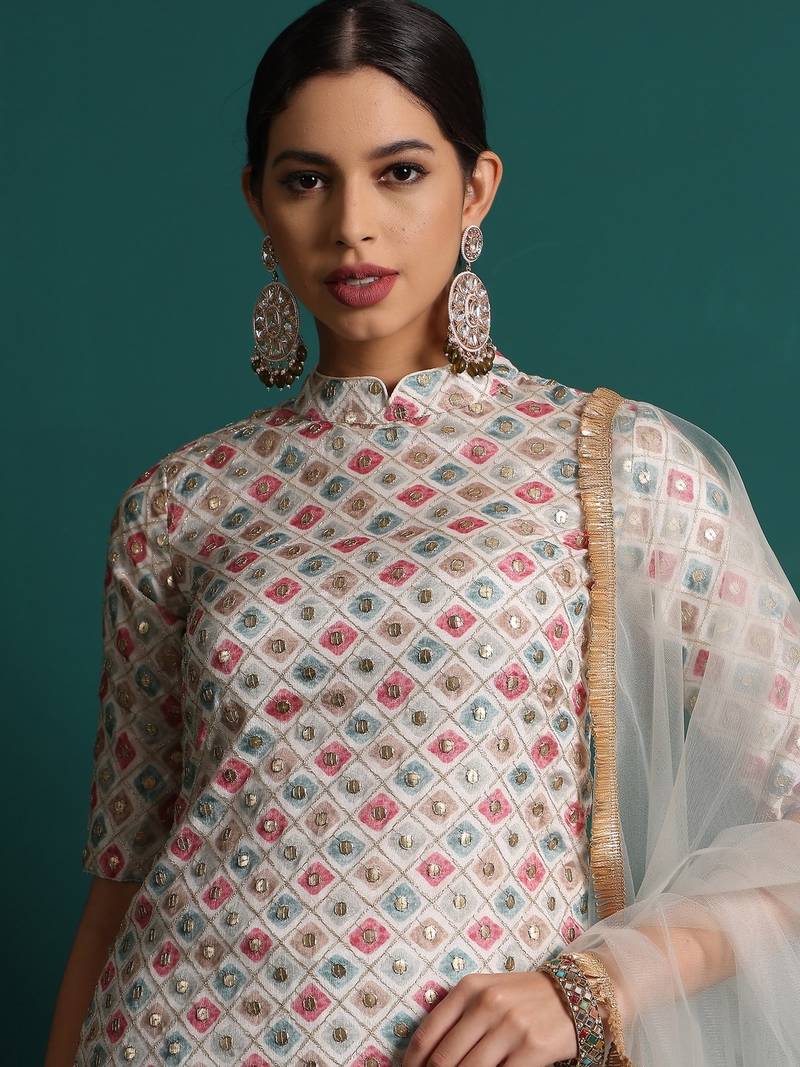 Ethnovog Ready To Wear Off White Embroidered Collar Neck Palazzo Suit