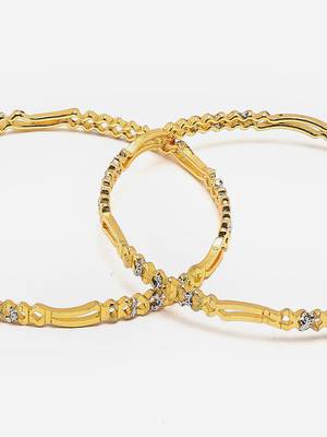 Sasha gold-plated bangles pair with intricate artwork 5