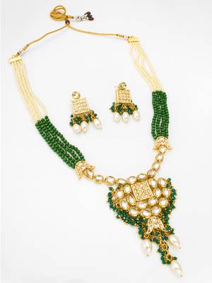 Classy handmade green and white jewellery set 2