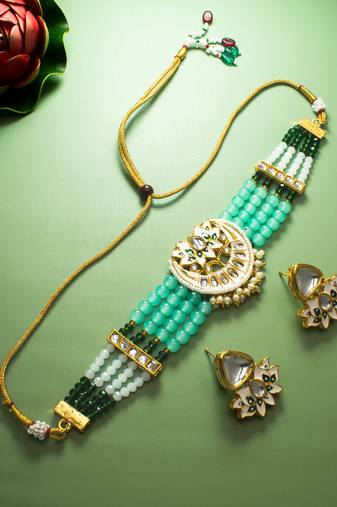 Gold plated multicolor necklace set with pair of earring