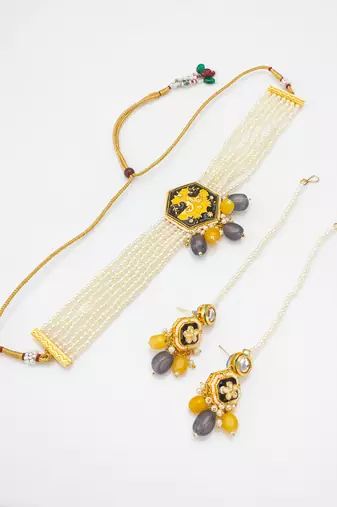 Latest multicolor choker necklace set with pair of earrings