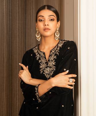 Embroidered Velvet Kurta Set 6