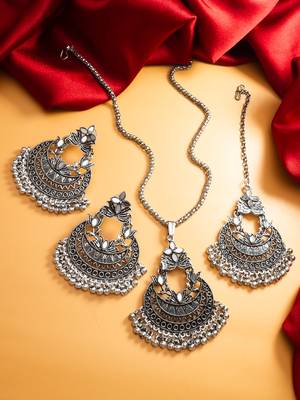 Silver-plated stone-studded oxidised necklace with earrings 1
