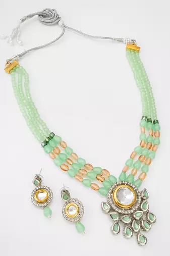 Green color handmade kundan moti mala jewellery set with pair of earrings
