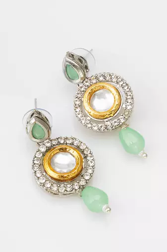 Green color handmade kundan moti mala jewellery set with pair of earrings