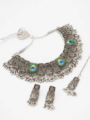 Latest trendy oxidised necklace set with pair of earrings & mangtikka 2