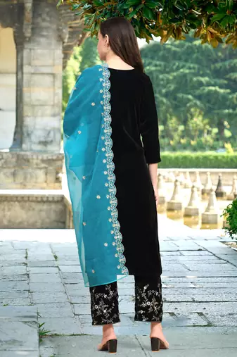 Trendmalls Teal Velvet Embroidery Kurta Pant with Dupatta
