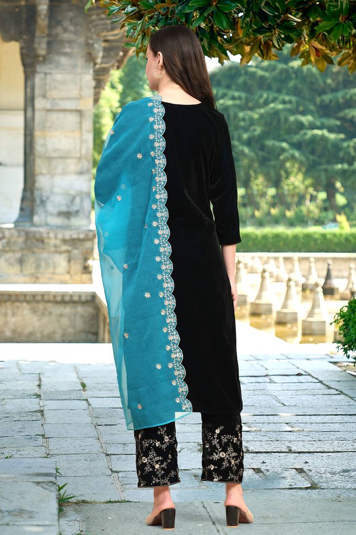 Teal Velvet Embroidery Kurta Pant with Dupatta