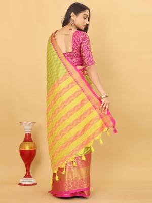 Lime Green Jacquard Cotton Silk Woven Saree With Blouse Piece 2