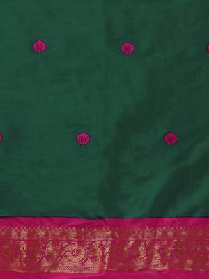 Green Jacquard Soft Aura Silk Woven Saree With Silk Blouse Piece 5
