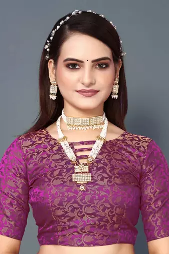Gold Jacquard Soft Aura Silk Woven Saree With Silk Blouse Piece