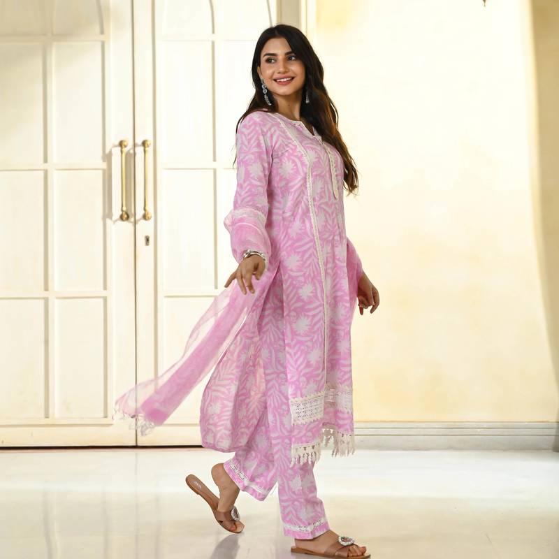 Pink Cotton Silk Floral Printed Fabric Lace border Work Straight Kurta, Pant and Dupatta Set