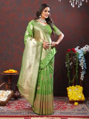 Women's latest design green color soft silk saree with blouse piece 2