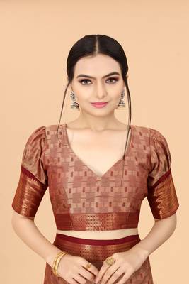 Beige Woven Checks Work Cotton Silk Dharmavaram Saree 4