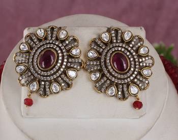 Cz stone studded pendant set with semi precious beads 2