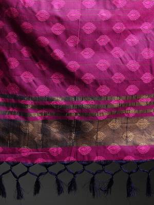Navy Blue and Pink Cotton Silk Jacquard Printed Saree with Blouse 5