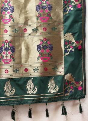 Dashing Green Soft Paithani Silk Blend Saree With Gold Zari Weaving Motifs And Rich Zari Weaving Pallu 5