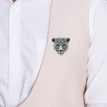 rhodium plated lion face shaped crystal stone studded brooch / lapel pin for men (bp1101080r) 3