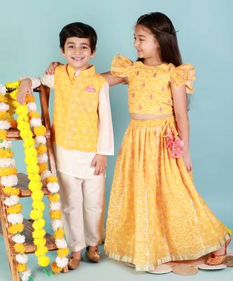 Yellow printed nehru jacket and white kurta pyjama set 2