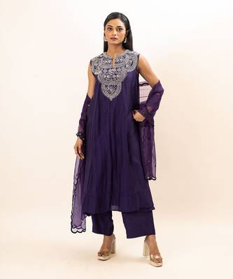 Purple embroidered kurta set 1