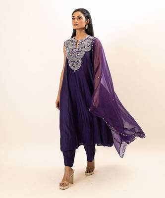 Purple embroidered kurta set 3