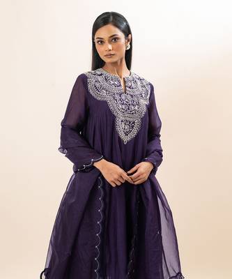 Purple embroidered kurta set 3
