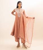Dusty pink embroidered kurta set