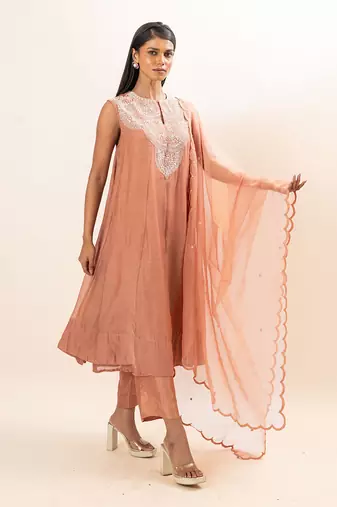 Dusty pink embroidered kurta set
