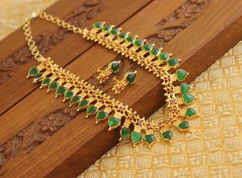 Kerala style gold platted palakka necklace set 1
