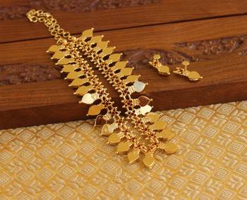 Kerala style gold platted palakka necklace set 5