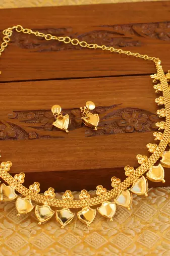 Kerala style gold platted palakka necklace set