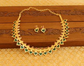 Kerala style gold platted palakka necklace set 2
