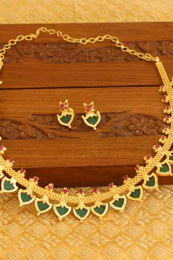 Kerala style gold platted palakka necklace set