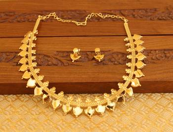 Kerala style gold platted palakka necklace set 3