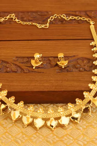 Kerala style gold platted palakka necklace set