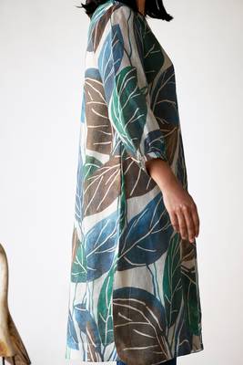 Cream and blue leaf linen Kurta set 4
