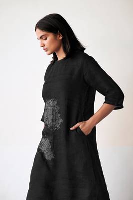 Black hand printed linen Kurta set 4