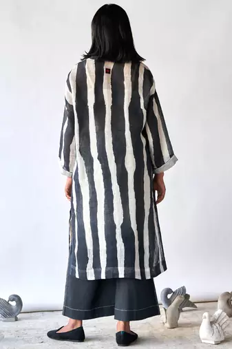 Black and tofu stripe linen Kurta set
