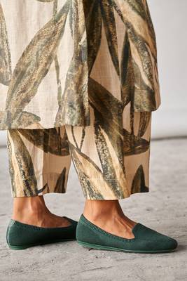 Fog beige and green linen Kurta set 4