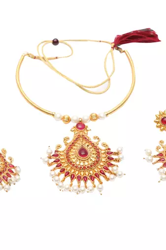 Marron stone studded short necklace set