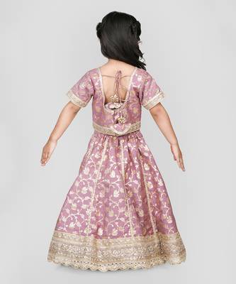 Lilac embroidered lehenga set 4