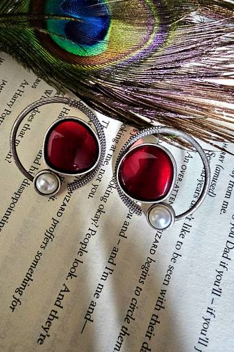 German silver red stone circle earring