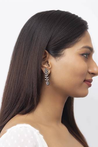 Silver plated plant earring