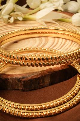 Set of 4 Gold-Plated Bangles and Bracelets 6