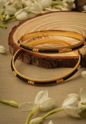 Set of 2 Bangles and Bracelets with Gold-Plated Beads 5