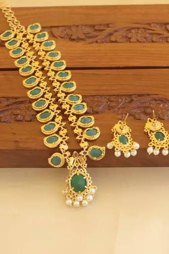 Ad stone gold platted mango necklace set