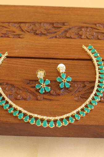 Gold platted cz necklace set