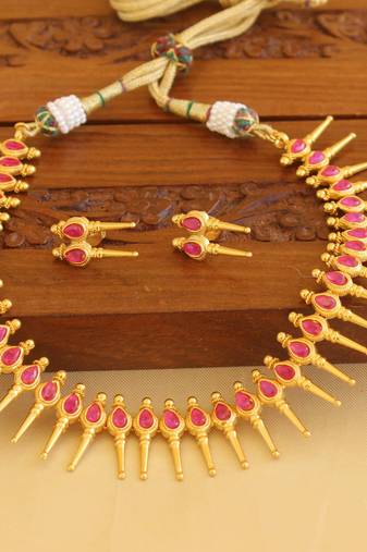 Gold platted ruby necklace set